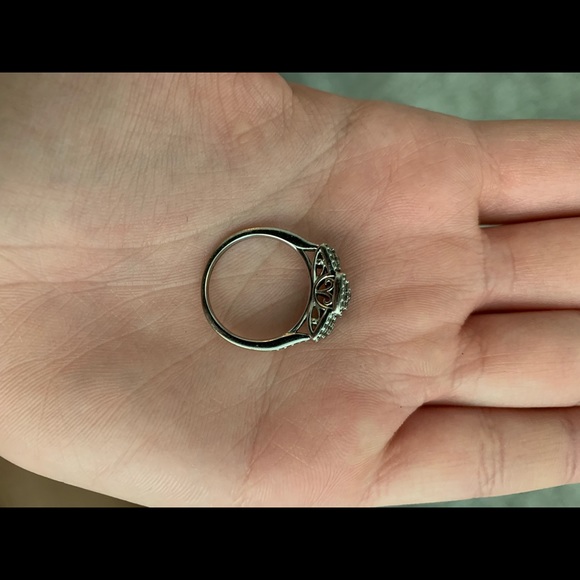 SOLD‼️10k White Gold 3/4 Carat Diamond Ring size 6 - Picture 2 of 6